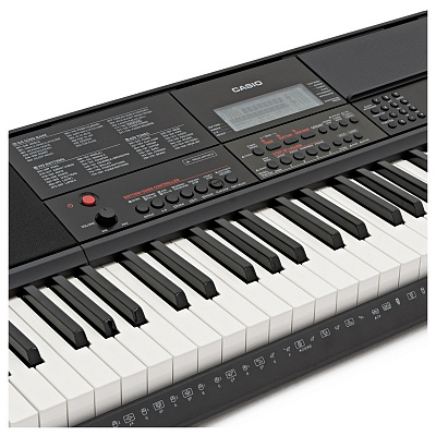 Синтезатор с автоаккомпанементом Casio CT-X700